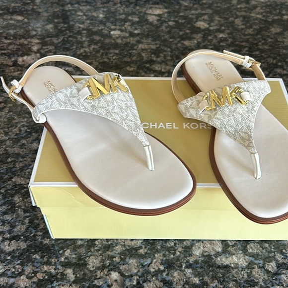 MICHAEL MICHAEL KORS REED FLAT THONG SANDALS SIZE 8M NWT - Picture 1 of 6